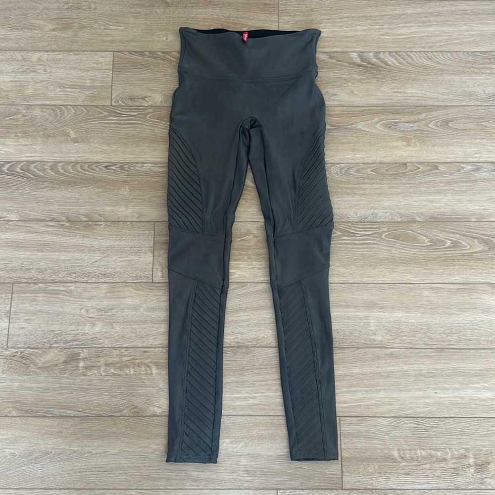 Spanx Motto Grey Faux Leather Leggings EUC